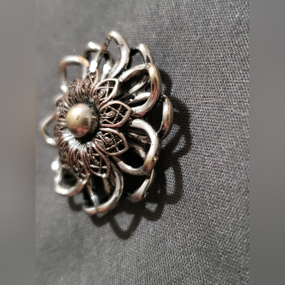 🌟 VINTAGE BROOCH LOT | 3-Piece MCM Rhinestone & Floral Statement Pins - Picture 7 of 16